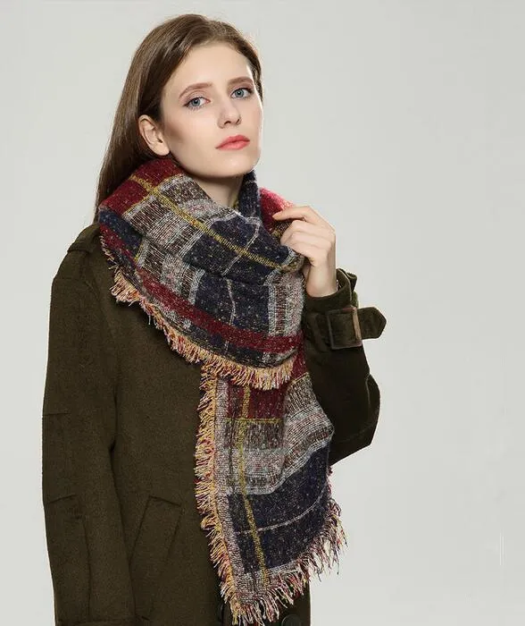 2017 New Fashionable Plaid Scarf for Women