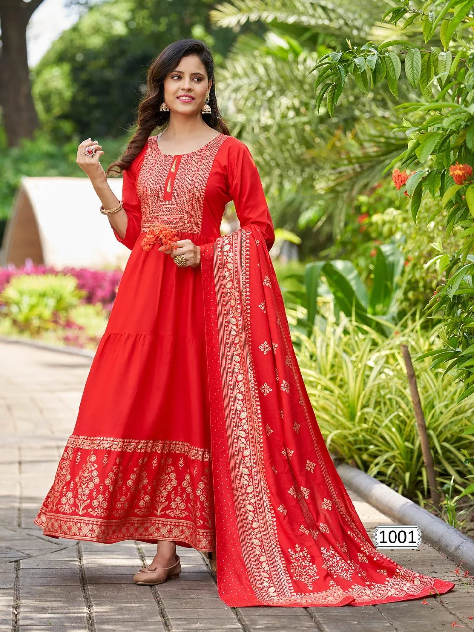 Beautiful Women Party wear Kurta Dupatta suit