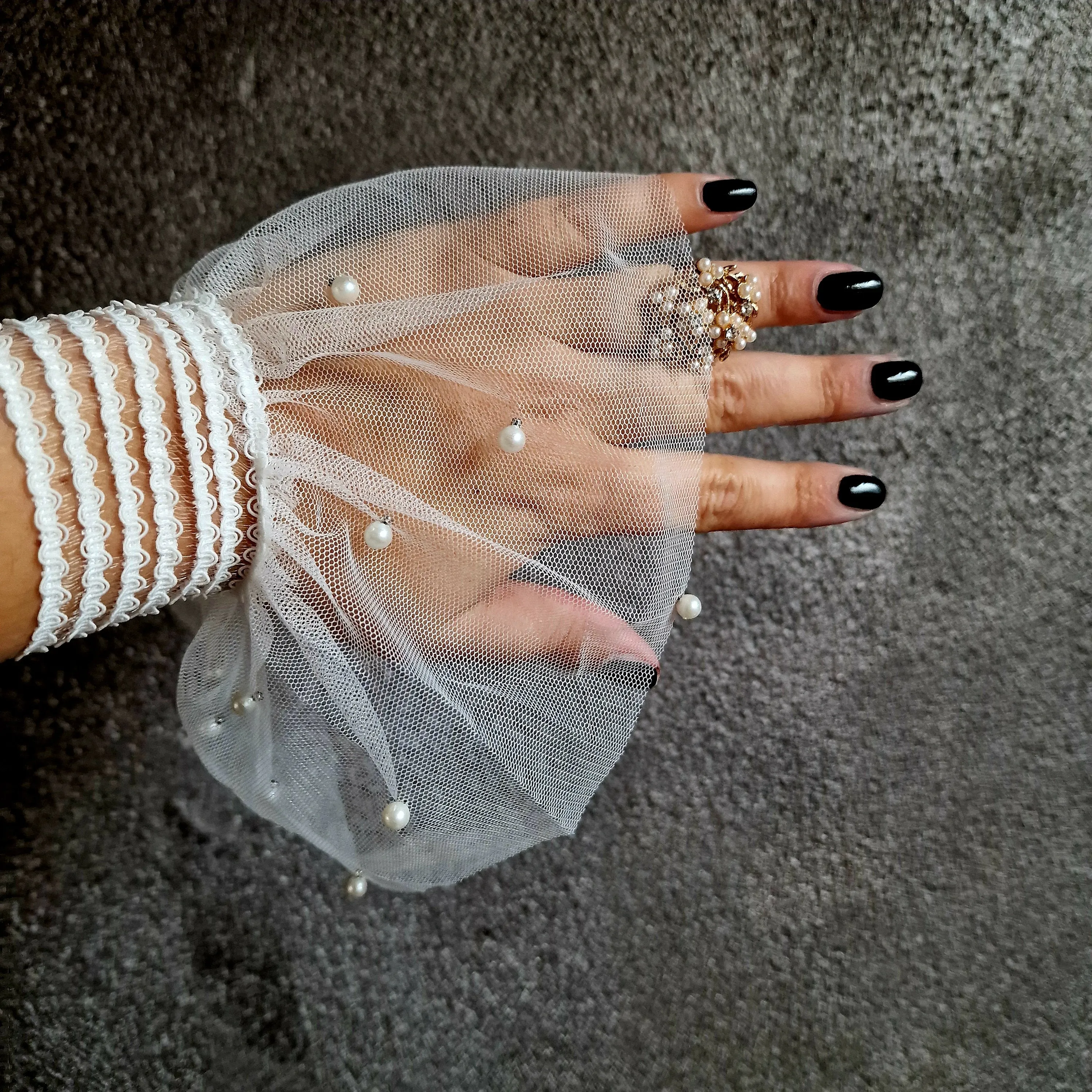 Casual Minimal Goth Romantic White Tulle Cuffs