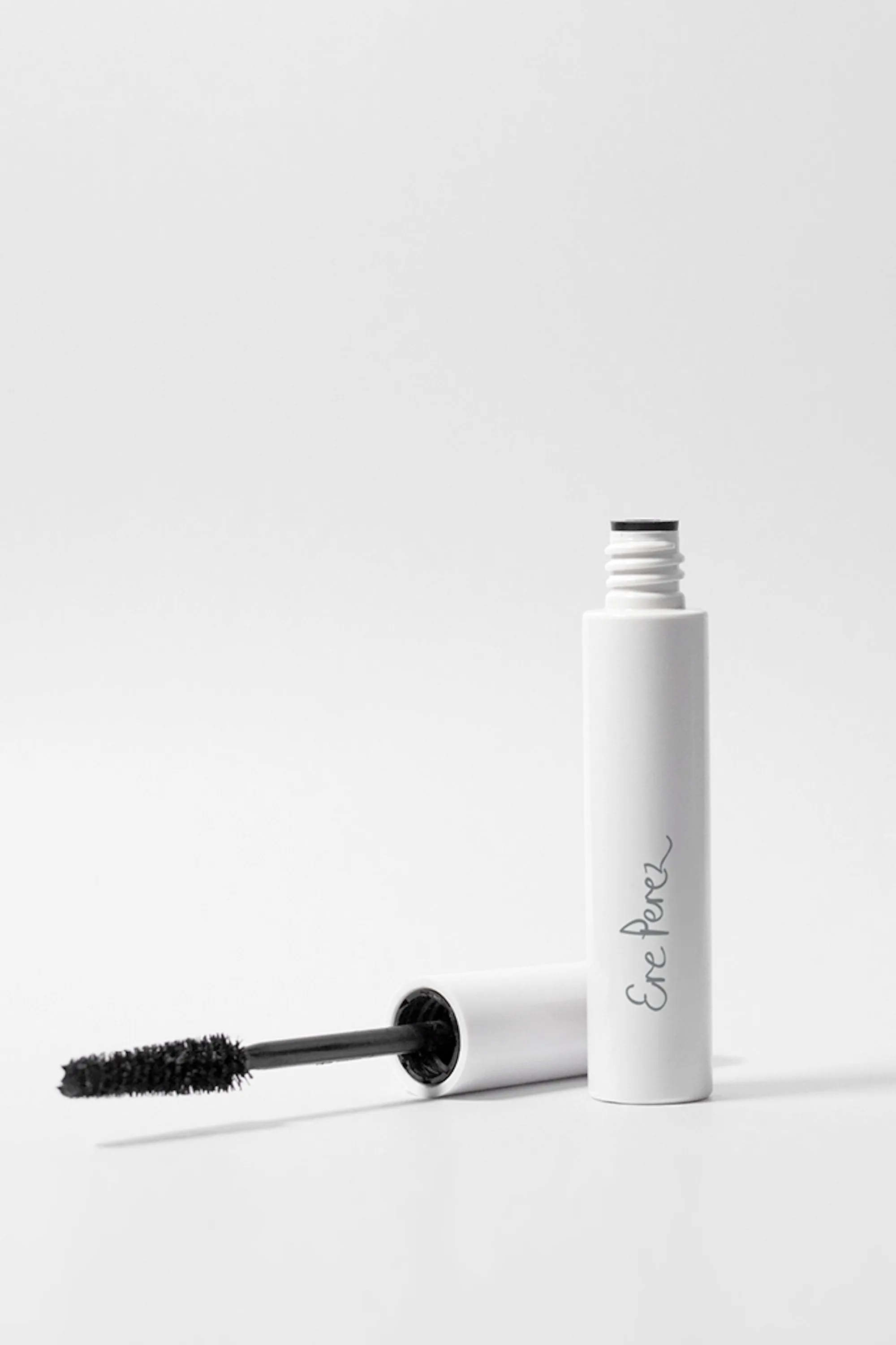 natural almond mascara black