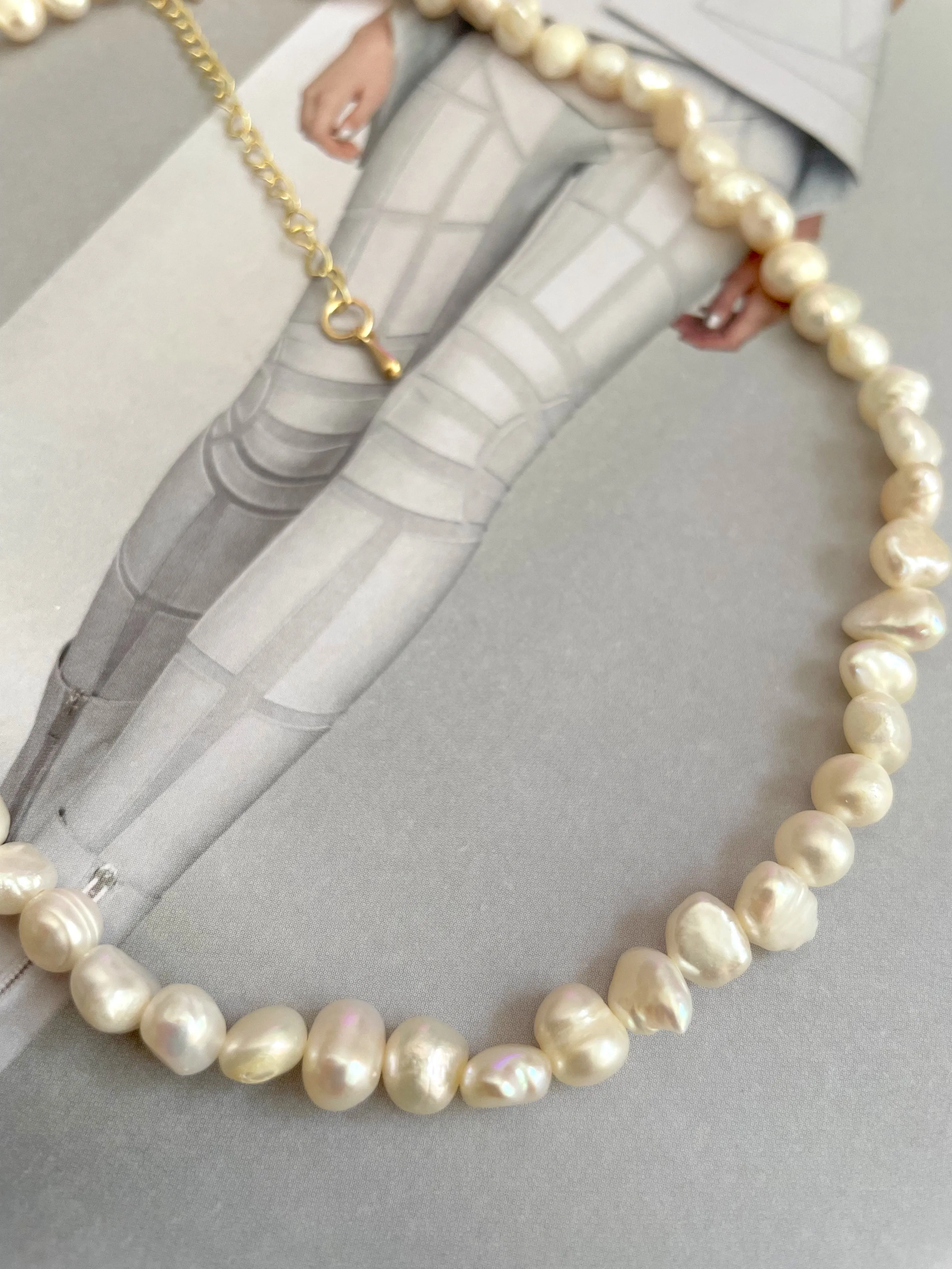 Natural pearls necklace