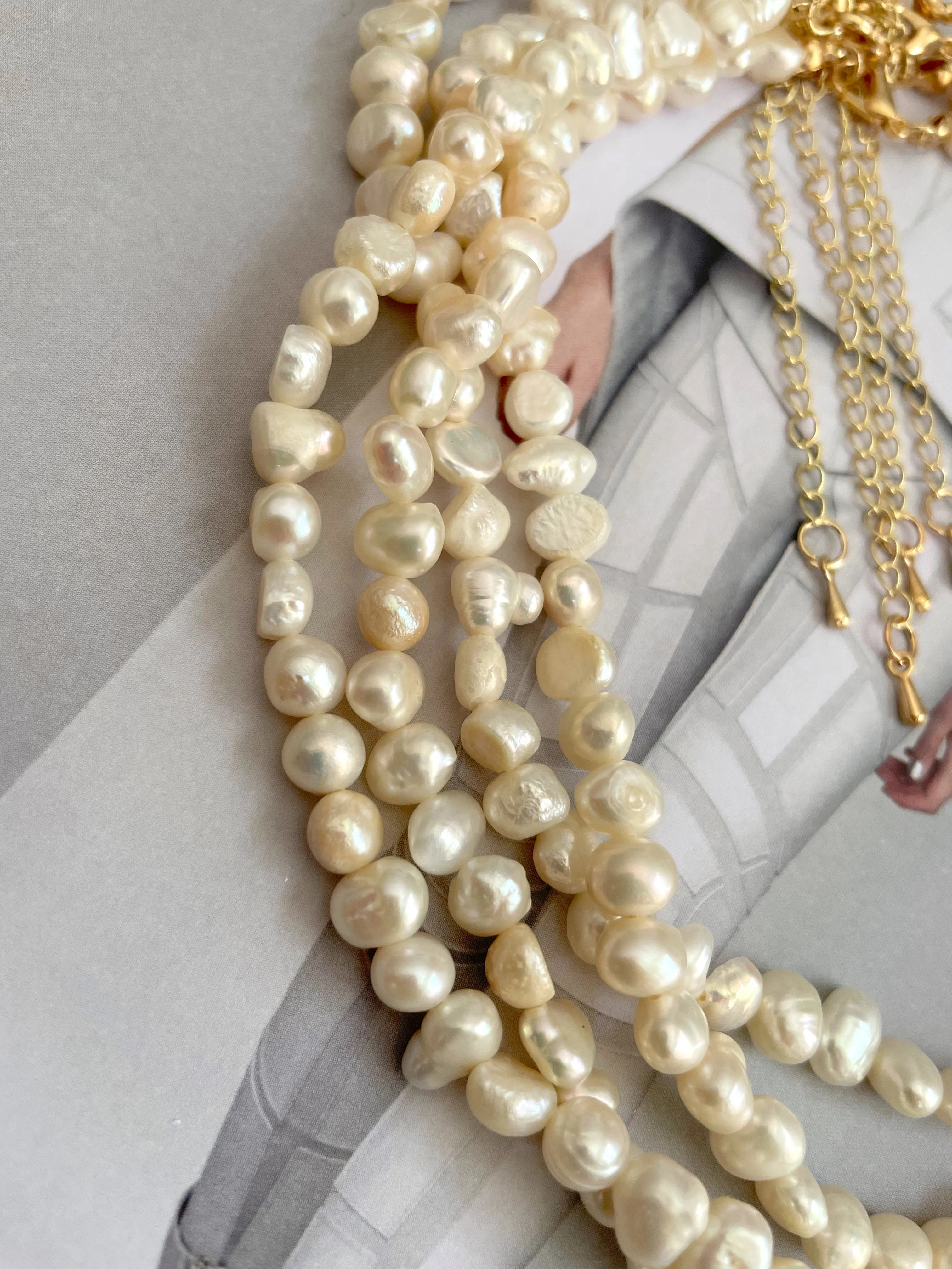 Natural pearls necklace